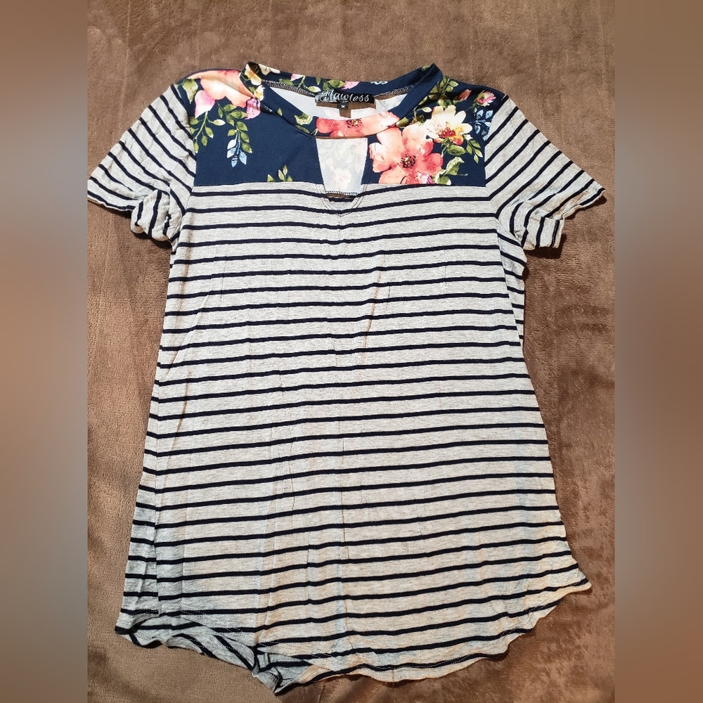 Flawless • womens top • size small